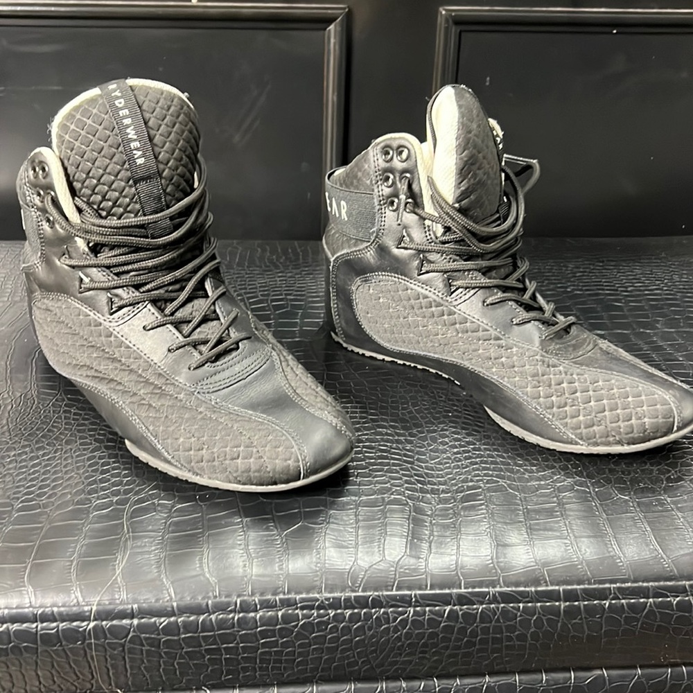 Ryderwear sneakers